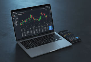 Controlla l'attività dell'account e consulta lo storico delle operazioni